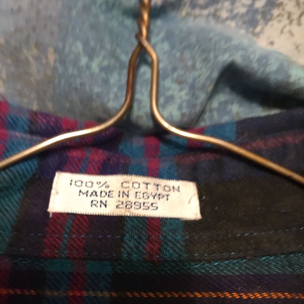 Very Nice Men’s Arrow Shirt! Size Medium - Picture 4 of 4